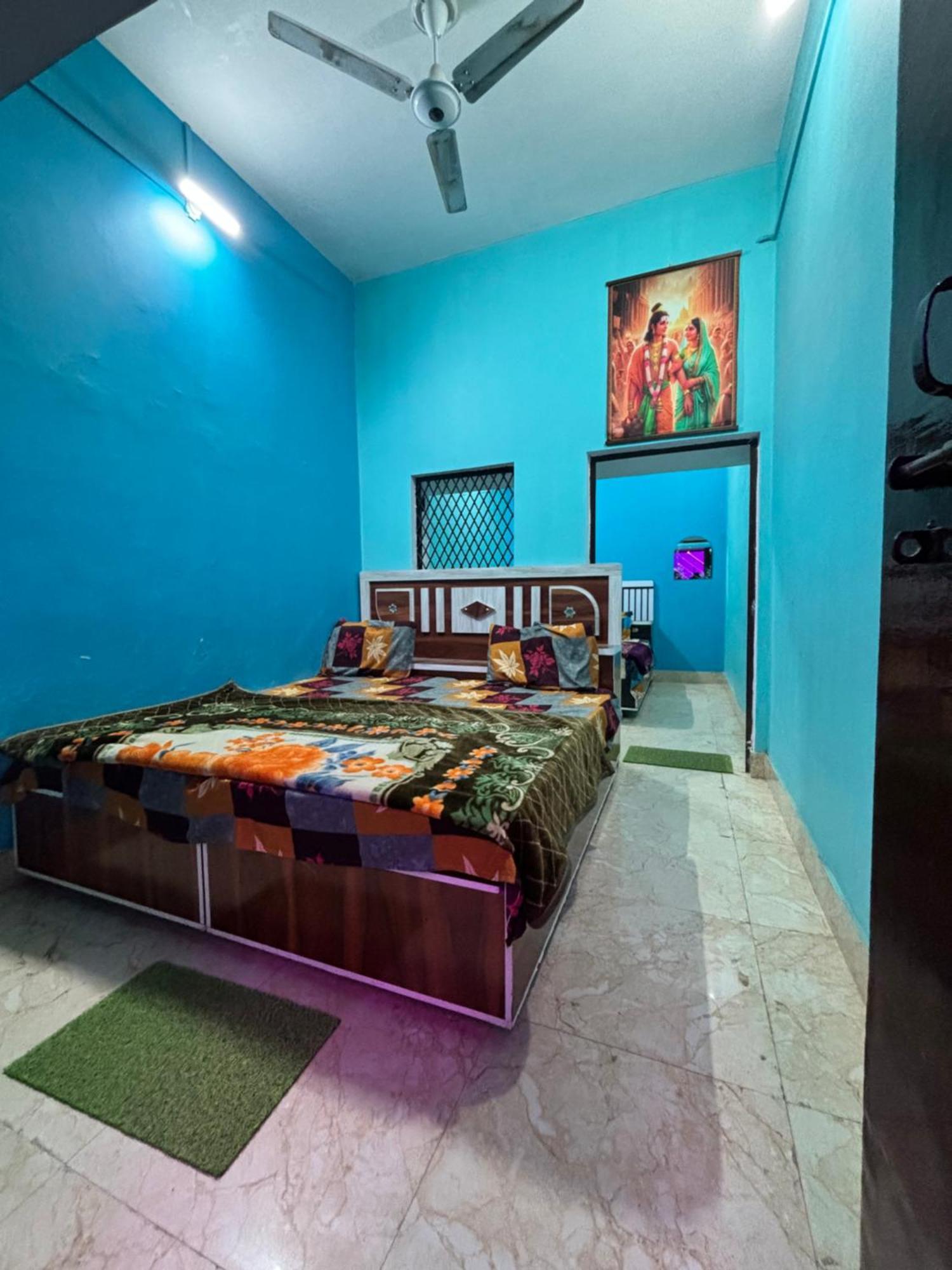 Kishori Ram Homestay Near Ayodhya Dham Railway Exterior photo